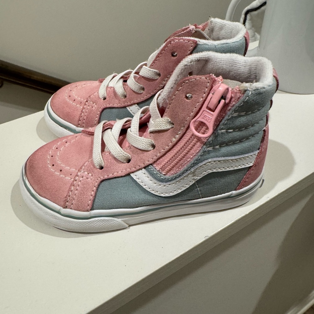 Kids High-Top Sneakers - Pink and grey - Vans